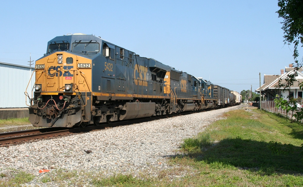 CSX SB freight